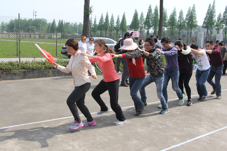 凯旋娱乐（中国）有限公司员工积极参加院趣味运动会
